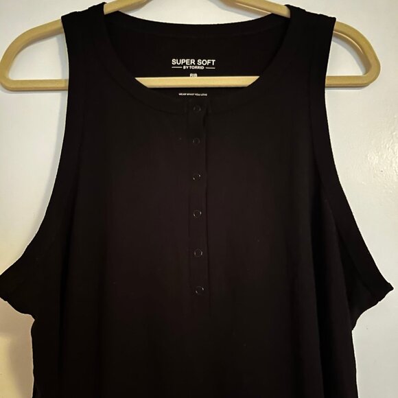 Torrid Size 3x Black Super Soft Ribbed Snap Front High Neck Tank - Picture 6 of 9